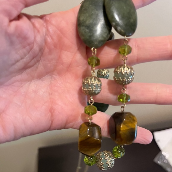 New green & amber beaded adjustable necklace - Picture 2 of 4